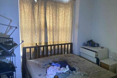 2 bedroom maisonette for sale, Alexandra Road, Bedford, Bedfordshire, MK40 1JA