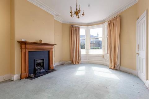 12 Gardiner Road, Edinburgh, EH4 3RR