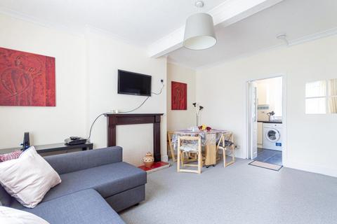 2 bedroom flat to rent, 2273L – Prestonfield Road, Edinburgh, EH16 5EL