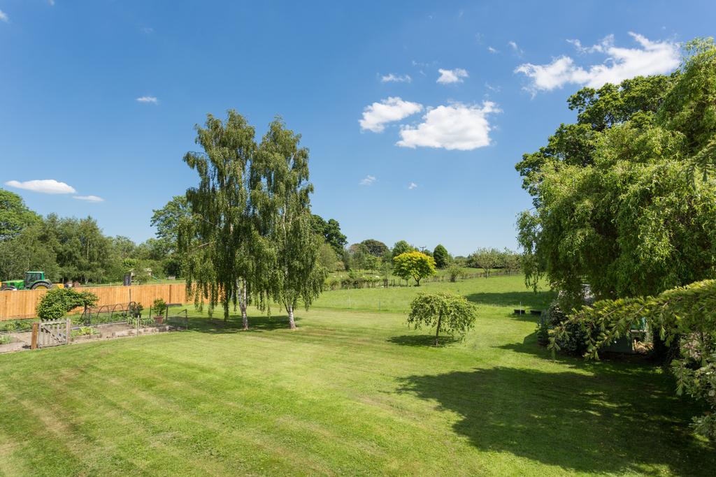 Garden/Paddock