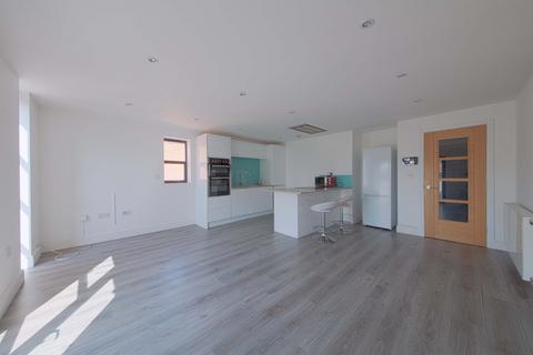 2 bedroom flat to rent, Nicholsons Lane, Maidenhead, SL6