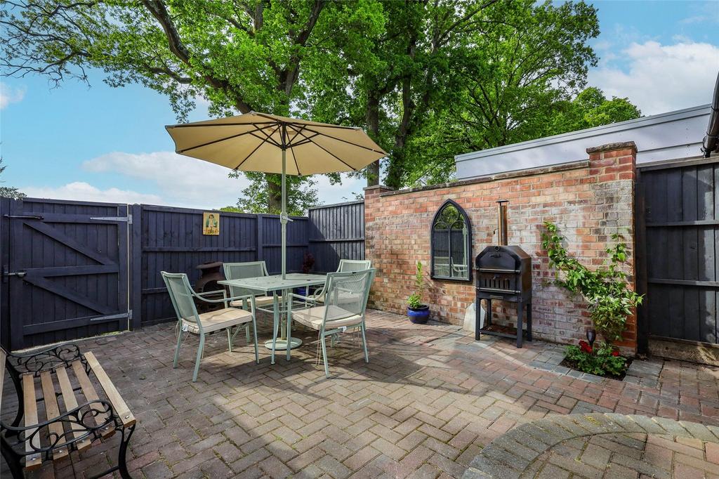 Mill Vale Meadows, Milland, Liphook, Hampshire, GU30 1 bed end of