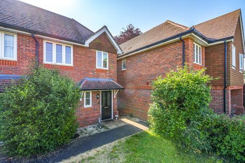 3 bedroom end of terrace house to rent, Marsh Close, Addlestone, Surrey, KT15