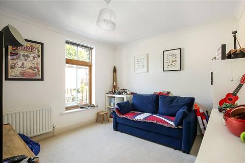 3 Thistledown Close, Winchester, SO22 5HZ