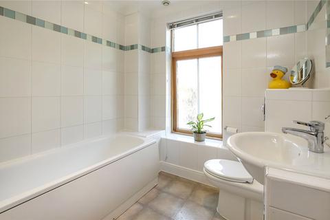 3 Thistledown Close, Winchester, SO22 5HZ
