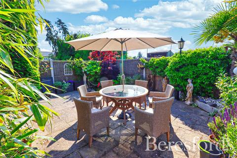 80 Basin Road, Heybridge Basin, Maldon, CM9 4RN