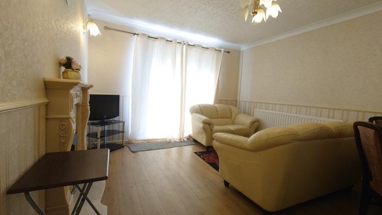 Lounge/Dining Room