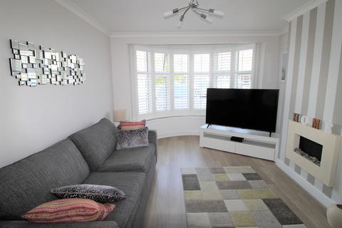 24 Cedar Road, Hornchurch, RM12 4YL