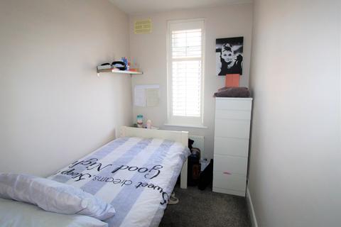 24 Cedar Road, Hornchurch, RM12 4YL
