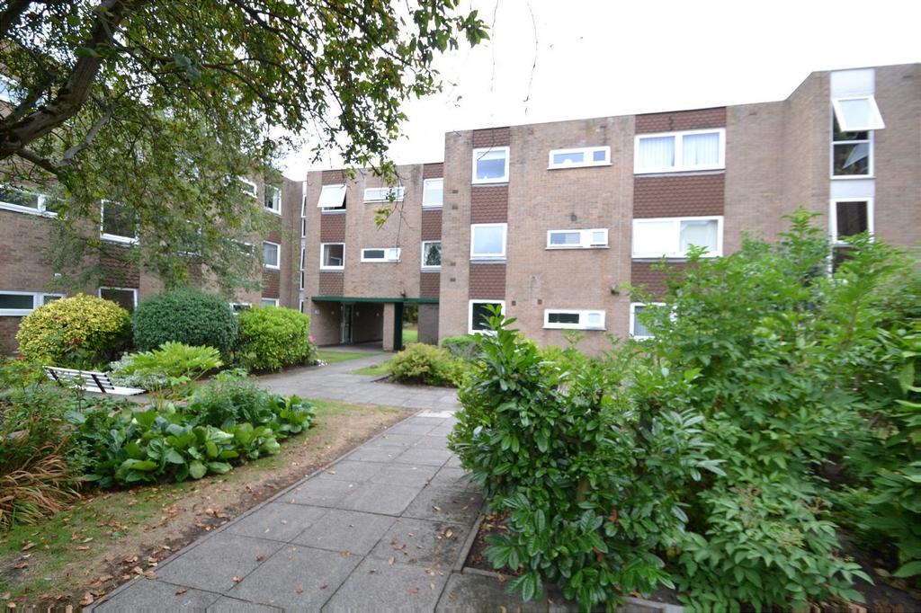 Moseley Grange, Cheadle Hulme, Cheadle, SK8 5EZ 2 bed apartment £850
