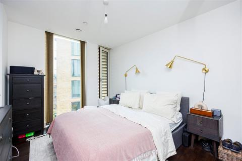 1 bedroom apartment for sale, Surrey Quays Road, London, SE16 7EE