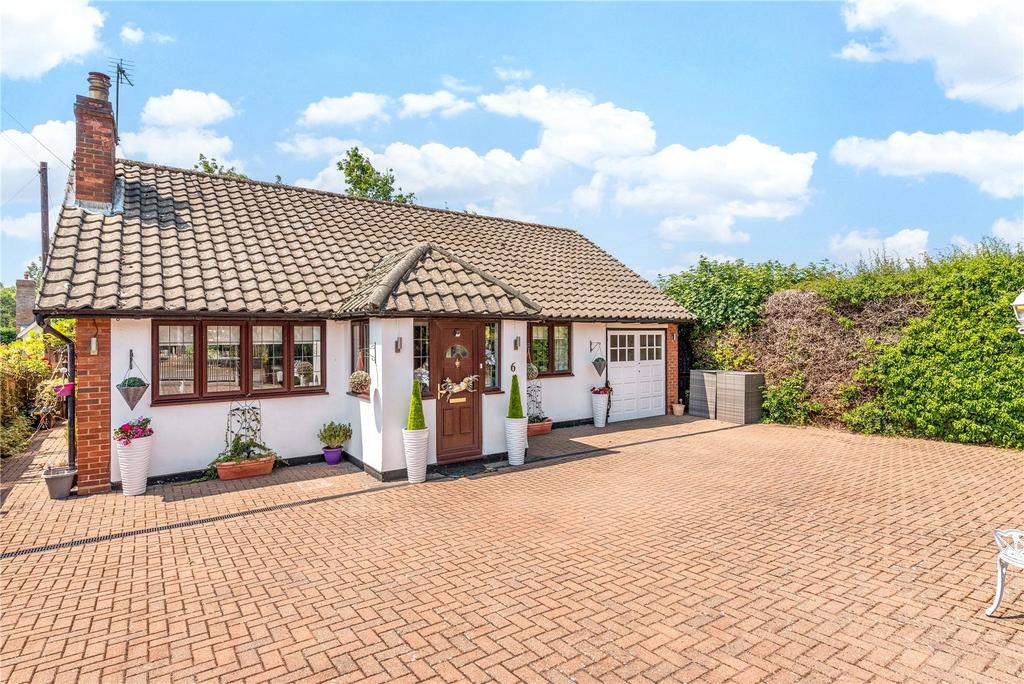The Drift, Bromley, BR2 2 bed bungalow for sale £800,000