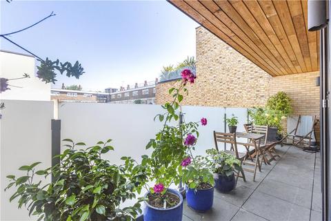 Flat 3, 199 Hackney Road, London, E2 8JL