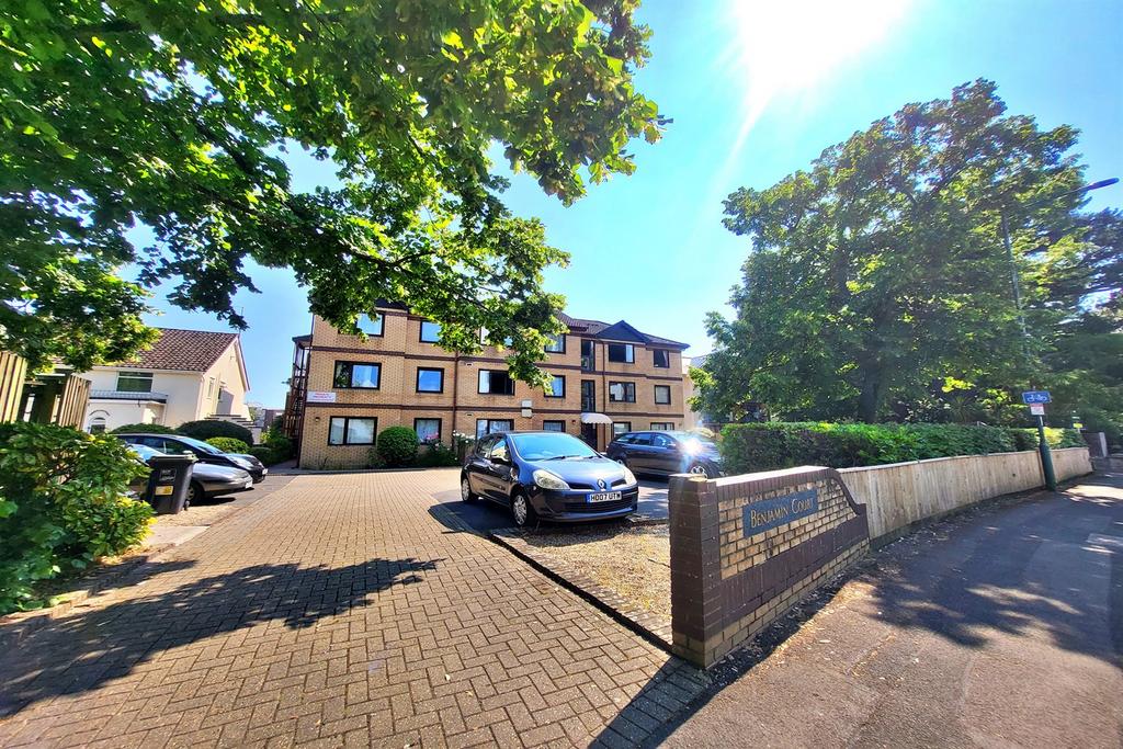 Bournemouth 1 bed flat for sale £90,000