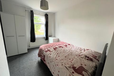 1 bedroom in a house share to rent, De La Pole Avenue, Hull, HU3