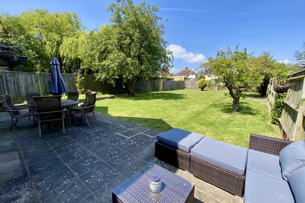 Glynde Avenue, Eastbourne, East... 5 bed detached house £600,000
