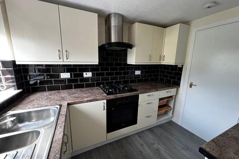 3 bedroom flat to rent, Pentland Terrace, High Valleyfield