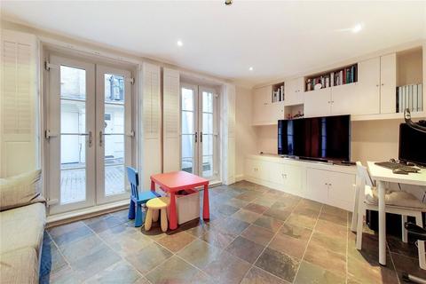 3 bedroom mews to rent, St. Peters Place, London