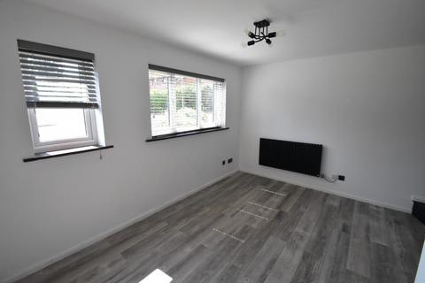 1 bedroom end of terrace house to rent, Dexter Close, Luton, Bedfordshire, LU3 4DY