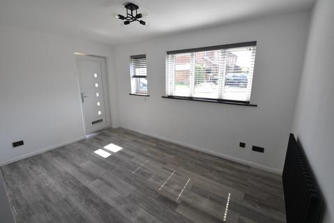1 bedroom end of terrace house to rent, Dexter Close, Luton, Bedfordshire, LU3 4DY