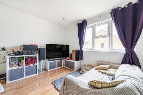 33 Manor Road, Witney, OX28 3UE