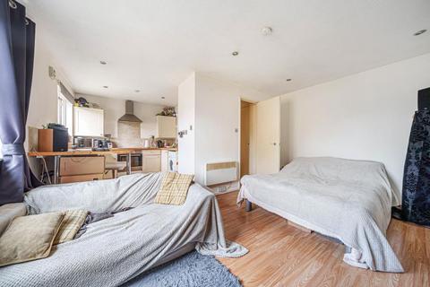 33 Manor Road, Witney, OX28 3UE