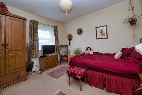 2 bedroom apartment for sale, Sandgate Road, Folkestone, CT20