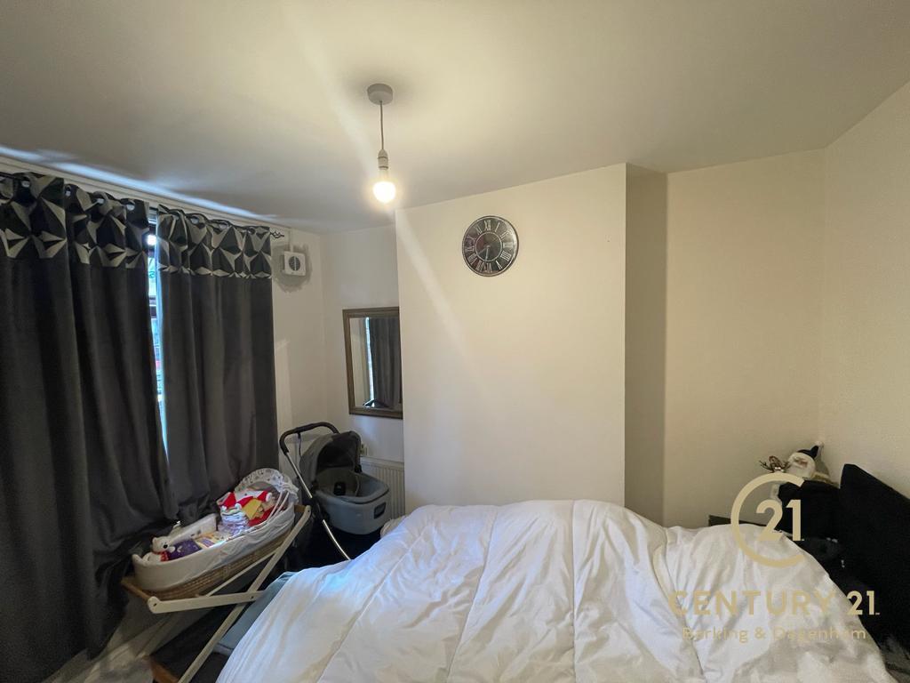 Movers Lane 3 bed end of terrace house for sale £410,000