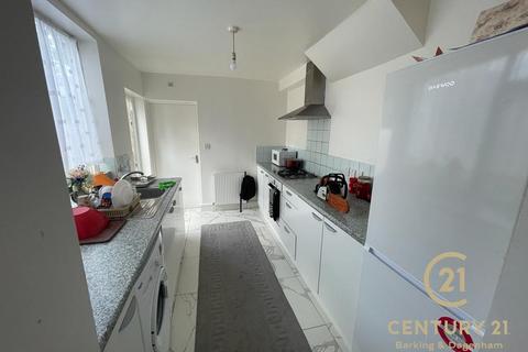 3 bedroom end of terrace house for sale, Movers Lane