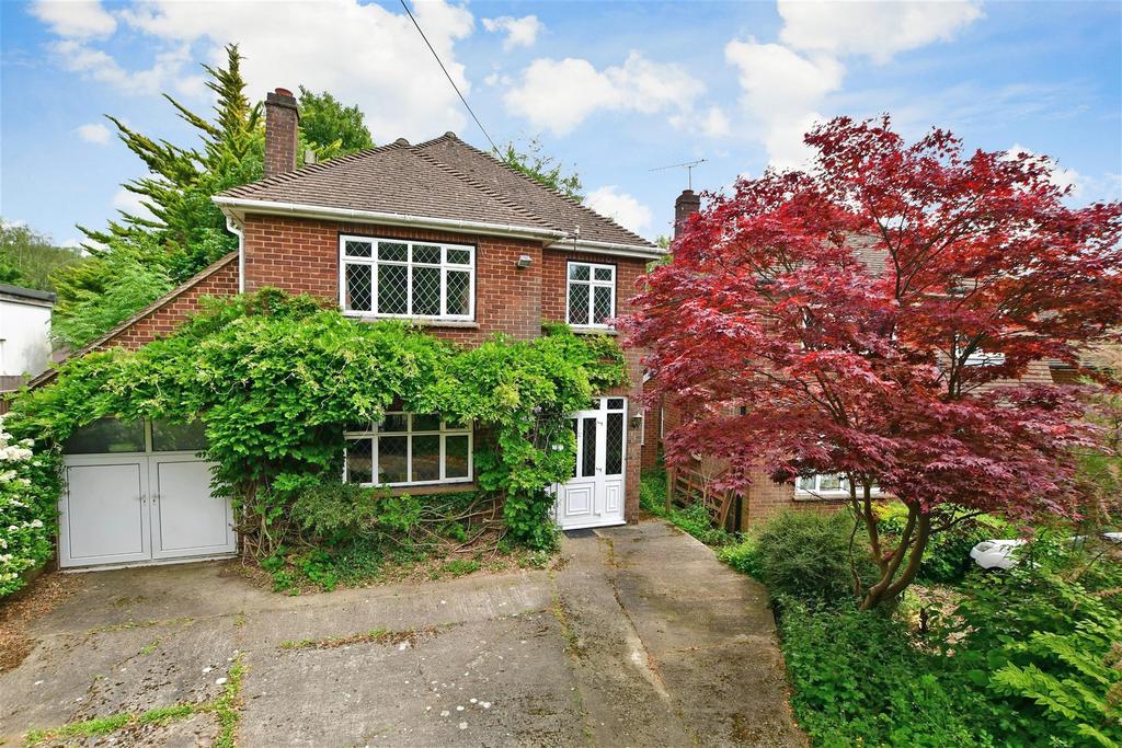 North Street, Barming, Maidstone, Kent 3 bed detached house for sale