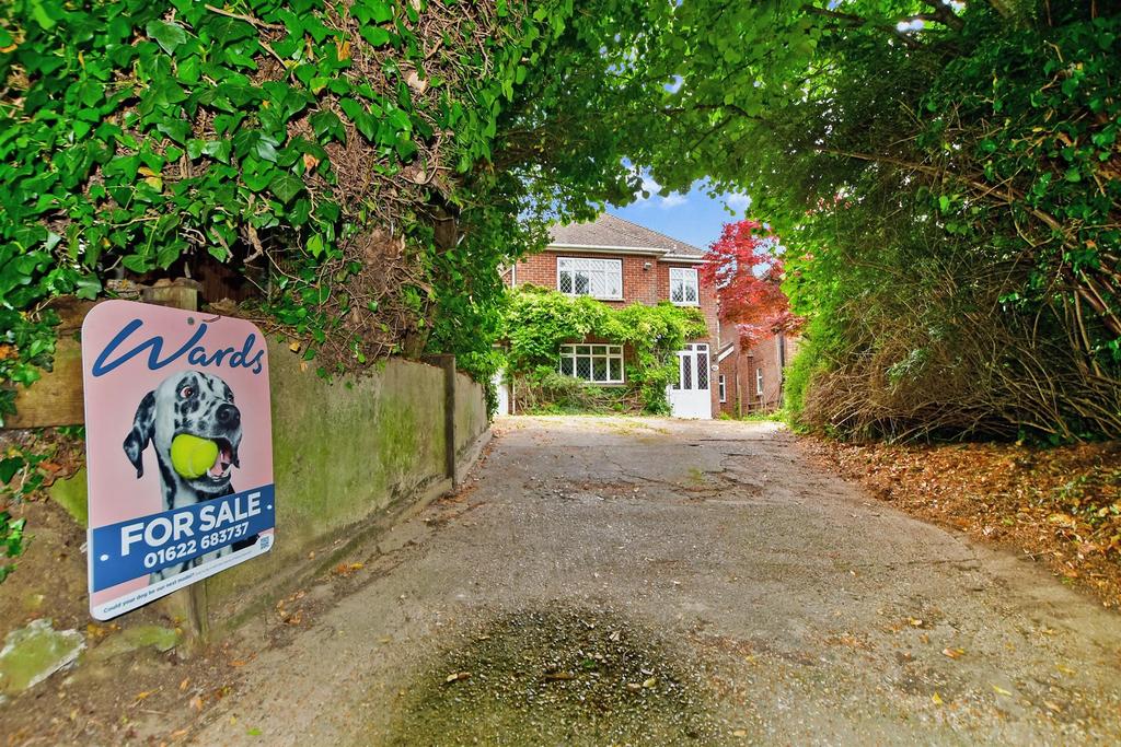 North Street, Barming, Maidstone, Kent 3 bed detached house for sale