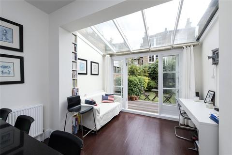 4 bedroom terraced house to rent, Muncaster Road, London, SW11