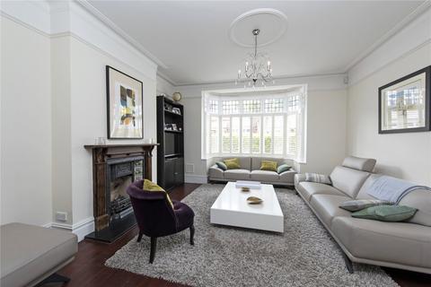 4 bedroom terraced house to rent, Muncaster Road, London, SW11