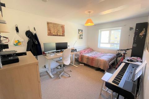 4 bedroom flat to rent, Goldthorpe, Plender Street, Camden Town, NW1