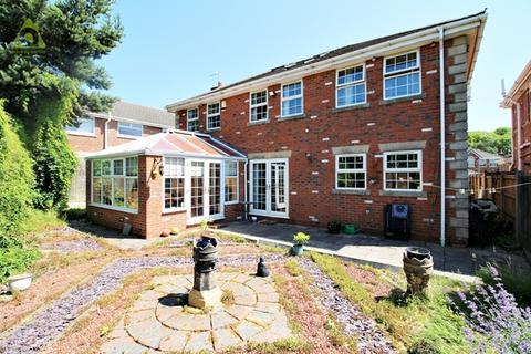 4 bedroom detached house for sale, Fountain Park, Westhoughton, BL5 2AP