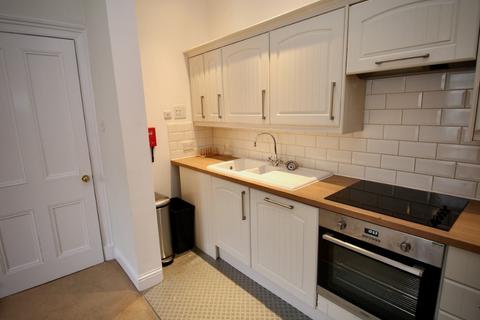 3 bedroom flat to rent, Grindlay Street, West End, Edinburgh, EH3