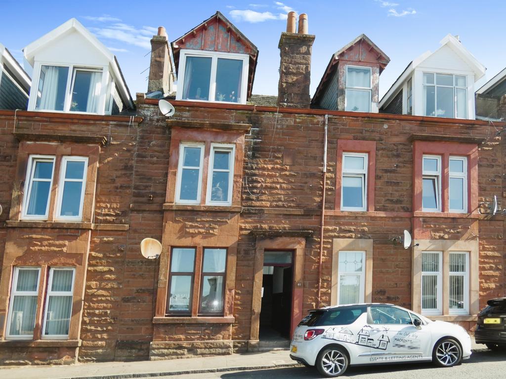 Gateside Street, Largs KA30 2 bed flat for sale £58,000