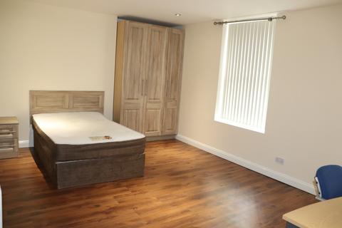 1 bedroom in a house share to rent - University Road, Leicester LE1