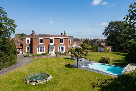 6 bedroom detached house for sale, Prospect Gardens, Elm Road, Evesham, Worcestershire, WR11