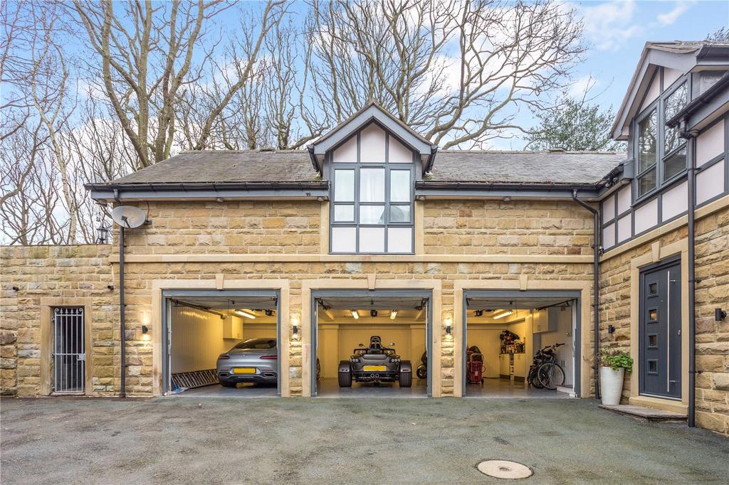 Triple Garage