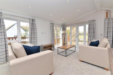 2 bedroom park home for sale, Alderney Park, Barton On Sea, New Milton, BH25