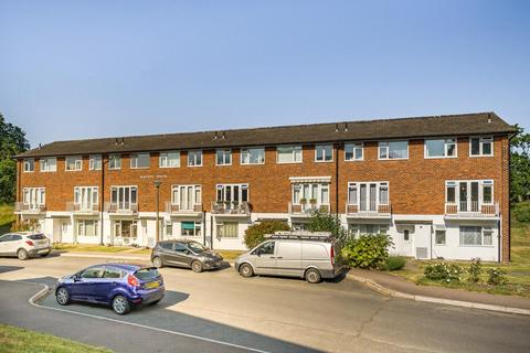 Flat 5, Malling House Abbey Park, Beckenham, BR3 1PZ