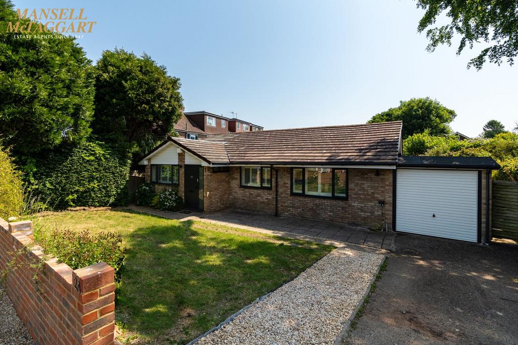 Mackie Avenue, Hassocks, BN6 3 bed detached bungalow for sale £500,000