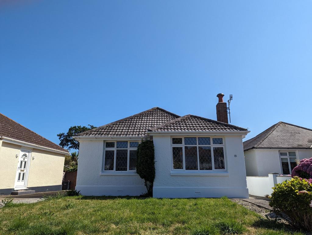 Mead Road, Weymouth 2 bed detached bungalow for sale £330,000