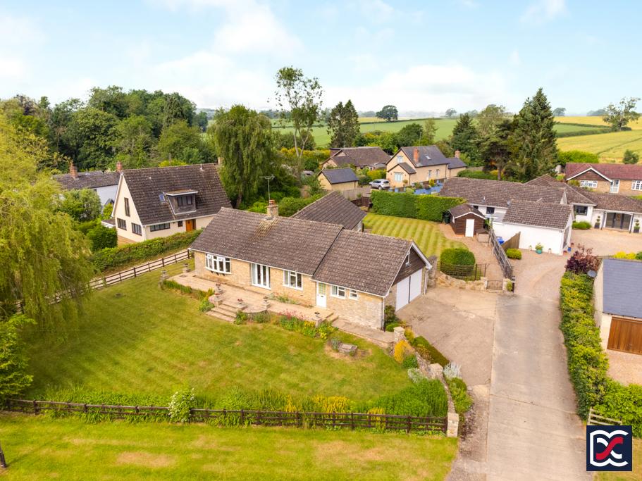 Wappenham Road, Syresham NN13 4 bed detached bungalow for sale £650,000