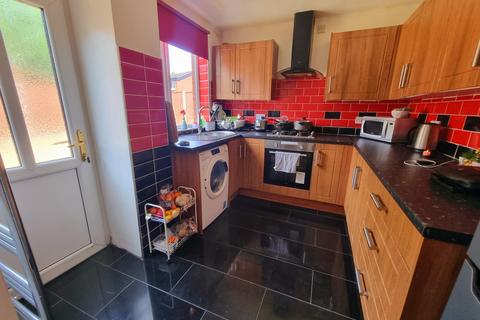 3 bedroom end of terrace house to rent, College Street, St. Helens, WA10