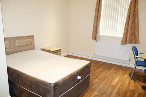 1 bedroom in a house share to rent, University Road, Leicester LE1