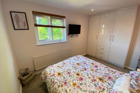 11 Whaddon Close, Northampton, NN4 9XS