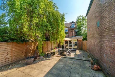 320 Berkhampstead Road, Chesham, HP5 3HF