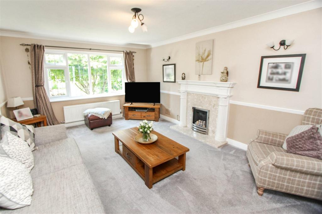Llys Y Dderwen, Betws Yn Rhos, Conwy, LL22 8AQ 4 bed detached house for